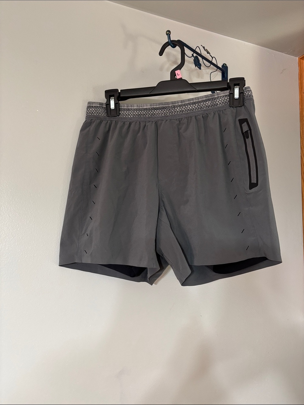 TEN THOUSAND THE SESSION SHORTS